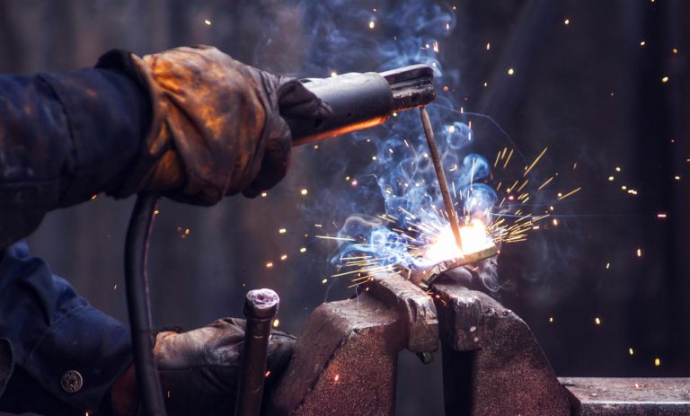 The 10 Best Schools For Becoming an Ironworker: Degree and Job Info ...